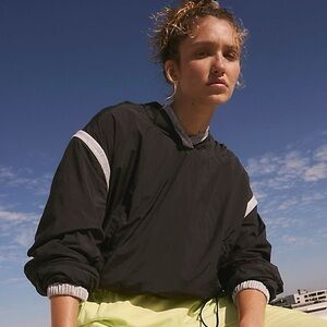 FP Movement Don’t Back Down Nylon Pullover Size Small